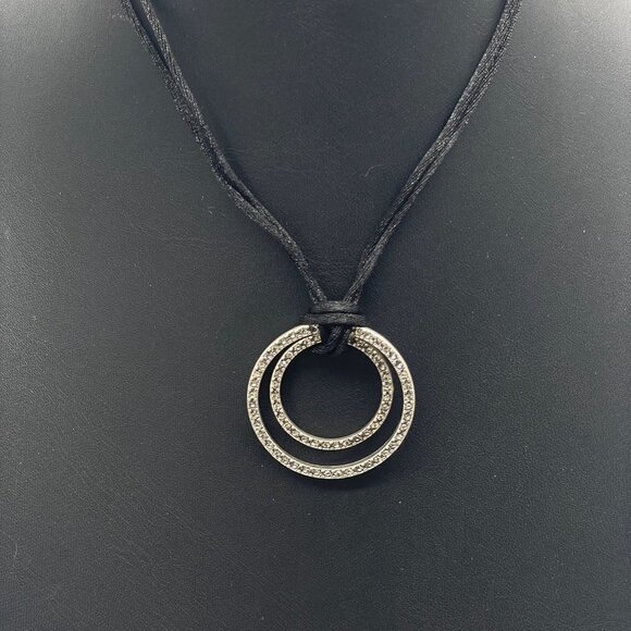 WHBM White House Black Market Double Circle Pendant Black Cord Necklace Beach - Picture 3 of 6